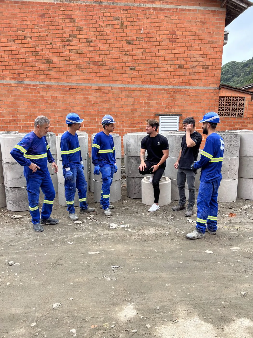 Danilo Delphim e equipe da Delphim Engenharia Estrutural em obra